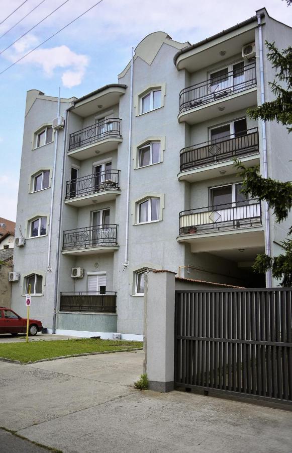 Crown Apartment 2 Subotica Exterior photo